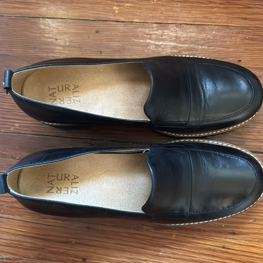 NATURALIZER DARRY LUG SOLE LOAFER (WIDE)